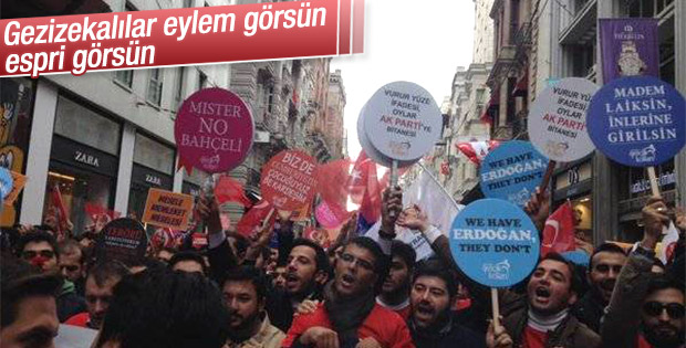 AK Partili gençler İstiklal Caddesi'nde yürüdü