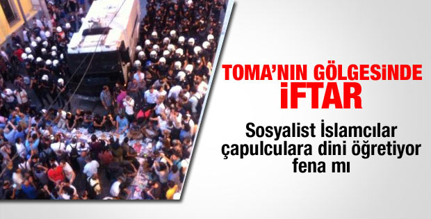 İstiklal Caddesi'ndeki iftar sofrasının başındaki TOMA