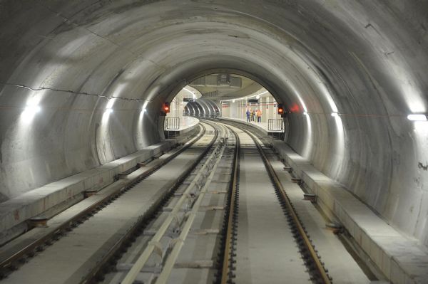 ÜçyolÜçkuyular metro hattında test sürüşleri başladı