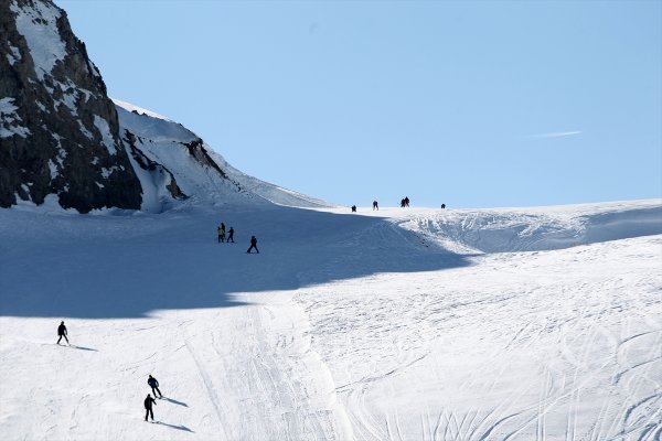Hakkari'de kayak sporuna yatırımlar devam ediyor