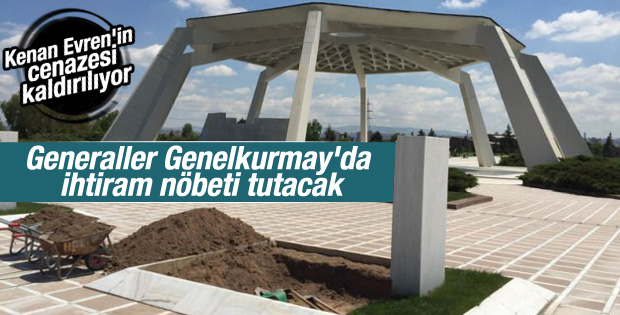 Kenan Evren'e resmi tören