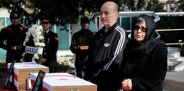 Kıbrıs şehitlerine 54 yıl sonra cenaze töreni