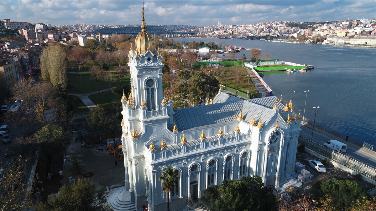 Bir kilise çizmek için: kısa bir talimat Bir kilise çizmek için: kısa bir talimat
