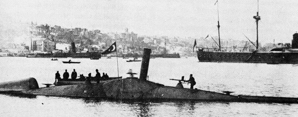 Dünyanın ilk denizaltısı: Tahtelbahir  