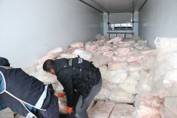 Erzincan'da 1 ton 271 kilo eroin yakalandı