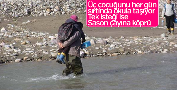 Batman'da baba ve çocuklarının okul çilesi
