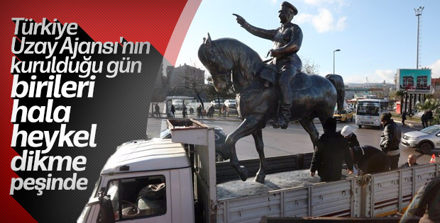 Bandırma'ya Atatürk heykeli yerleştirildi