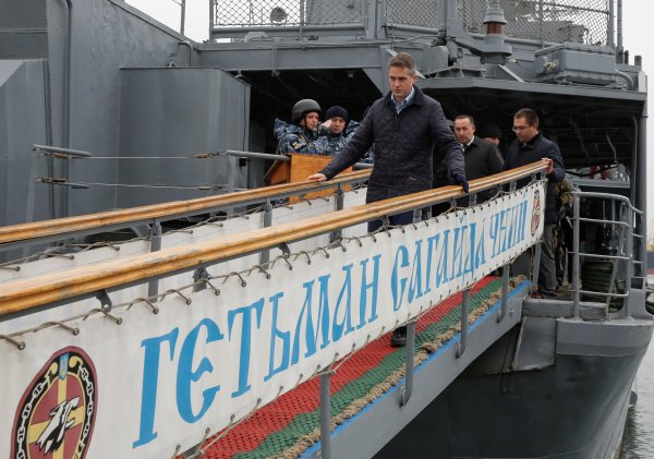 İngiltere, Karadeniz'e bakanıyla savaş gemisi gönderdi 