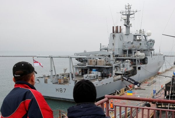 İngiltere, Karadeniz'e bakanıyla savaş gemisi gönderdi 