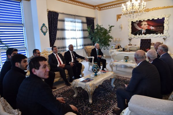 CHP'li Çat Belediye Başkanı'nın şaşaalı odası