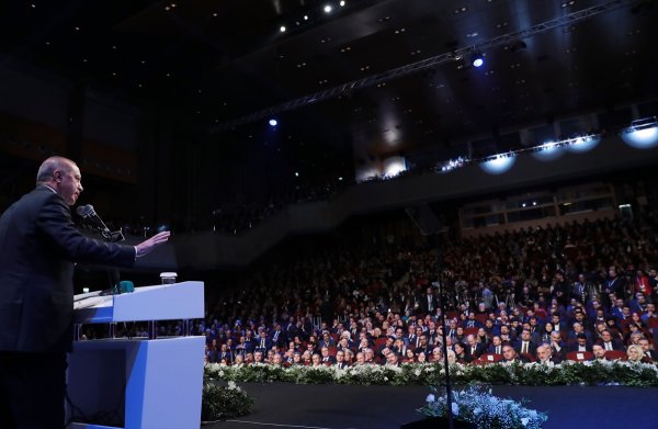 Erdoğan: Millete tepeden bakan, Necip Fazıl'ı anlayamaz