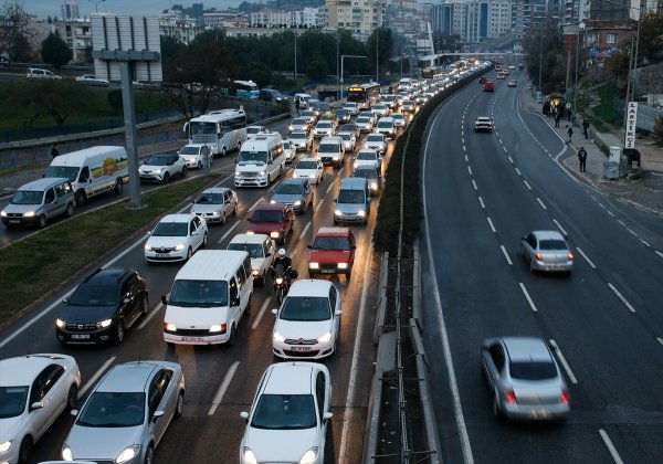 İZBAN'da grev 17. gününde