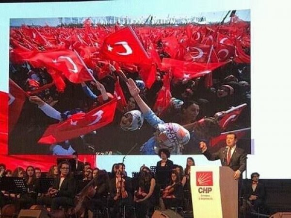 İmamoğlu'nun tanıtım toplantısında AK Parti mitingi
