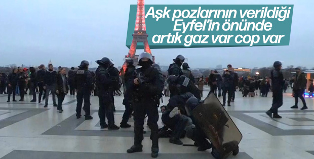 Paris'te polis dayağı