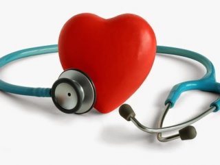 stetoskop ile essentia sağlık kalp muayenesi