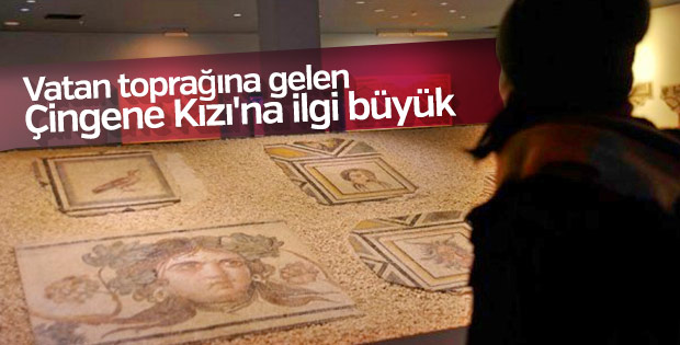 Çingene Kızı mozaiğine ziyaretçi yoğunluğu