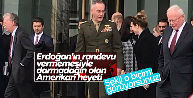 Külliye çıkışında dağılan John Bolton