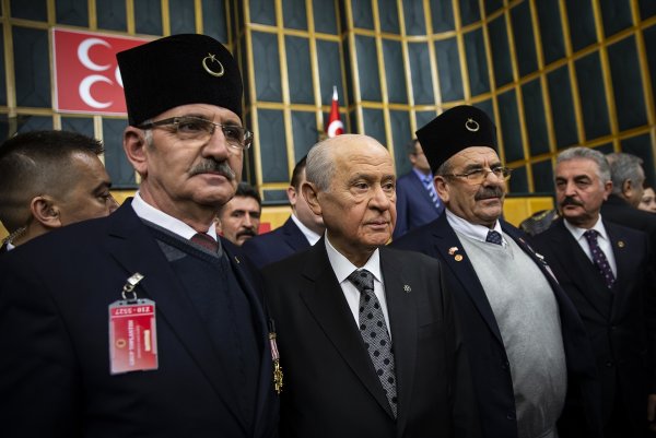 Bahçeli'den Binali Yıldırım'a vekalet önerisi