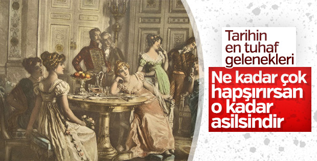 Vakanüvis tuhaf gelenekleri yazdı
