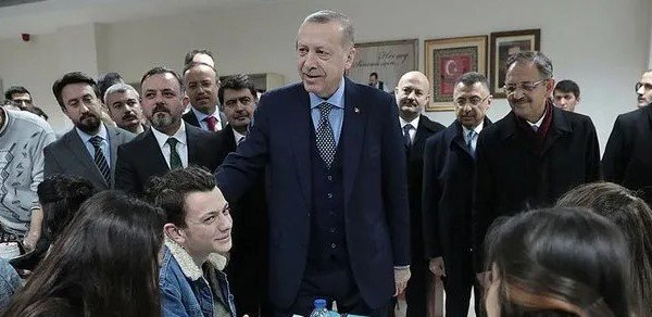 Erdoğan: Ankara'yı bizim metrobüsle tanıştırmamız lazım