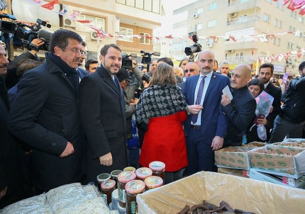 Albayrak: Seçimler hem İzmir hem de Türkiye için önemli