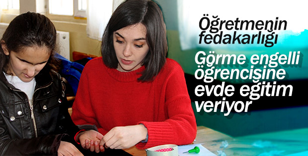 Hakkari'de görme engelli öğrencisine ışık olan öğretmen
