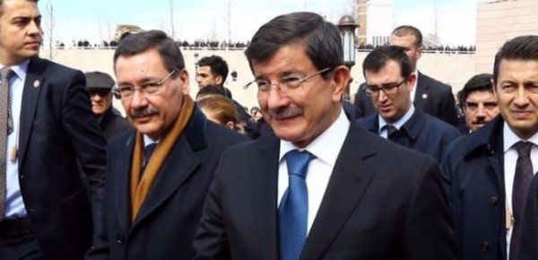 Melih Gökçek: Davutoğlu ile alakam yok