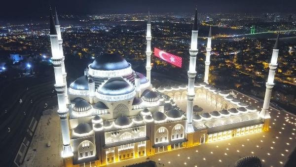 CamlÄ±ca Camii'nde ilk ezan