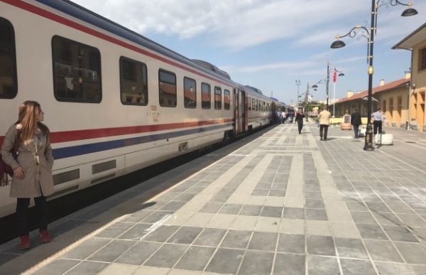 Bileti yanan tren yolcularına tazminat hakkı