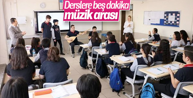 Samsun'da derslere 5 dakika müzik arası