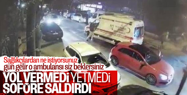 Bakırköy’de ambulans şoförüne darp