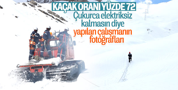 Hakkari'de zorlu şartlara rağmen elektrik çalışması yapıldı