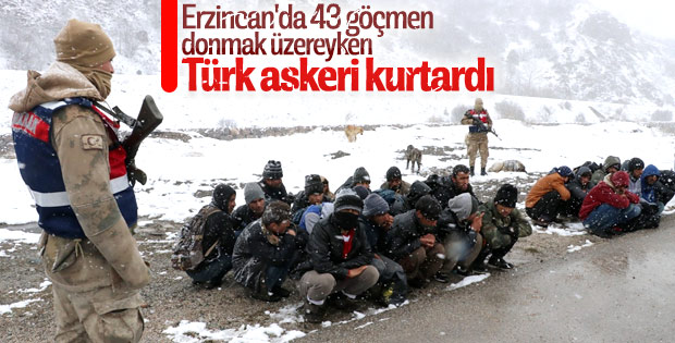 Donma tehlikesi geçiren göçmenleri Mehmetçik kurtardı