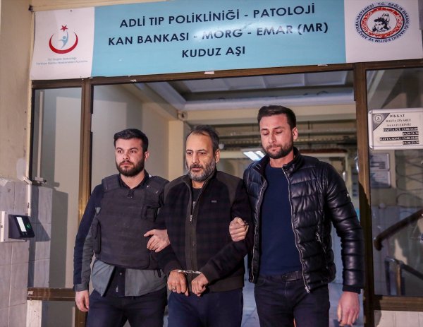 Başörtülü kadınlara hakaret eden İzmirli gözaltına alındı