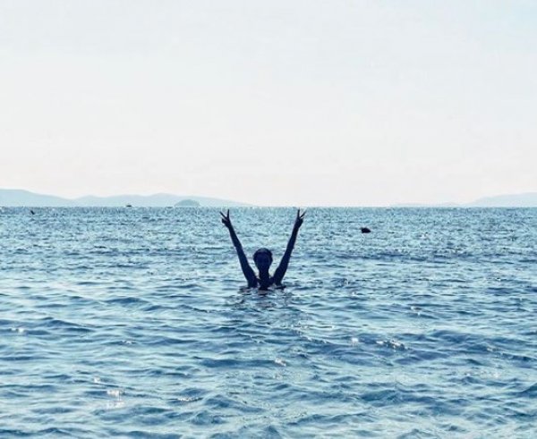 Birce Akalay İstanbul�u terk etti