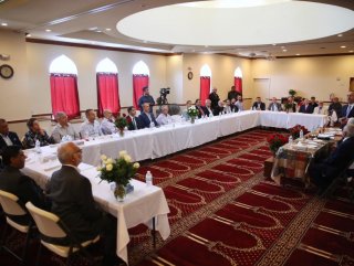 Turkish Fm Meets With Muslim Americans Community Leaders In Miami