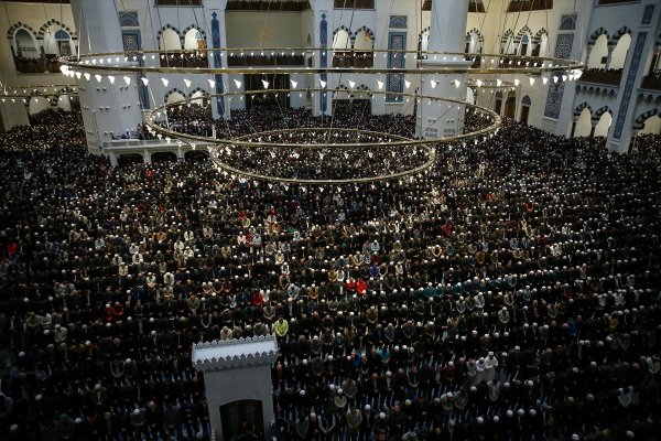 Çamlıca Camii’nde sabah namazı