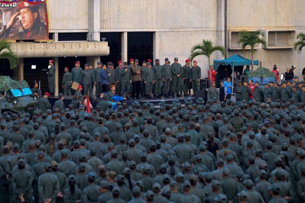 Maduro'dan yıkılmadım duruşu 