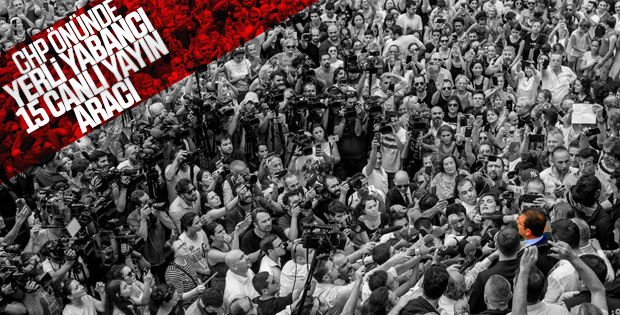 Canlı yayın araçları CHP binası önünde