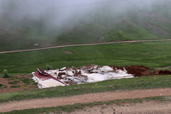 Gümüşhane yaylalarındaki kaçak yapılara geçit yok