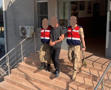 Diyarbakır'da iki terörist yakalandı