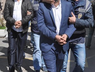 HDP'li başkan yardımcısı ve DBP eş başkanı gözaltında 