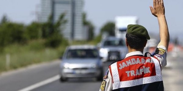 Türkiye'de eş zamanlı trafik denetimi: 27 bin ihlal