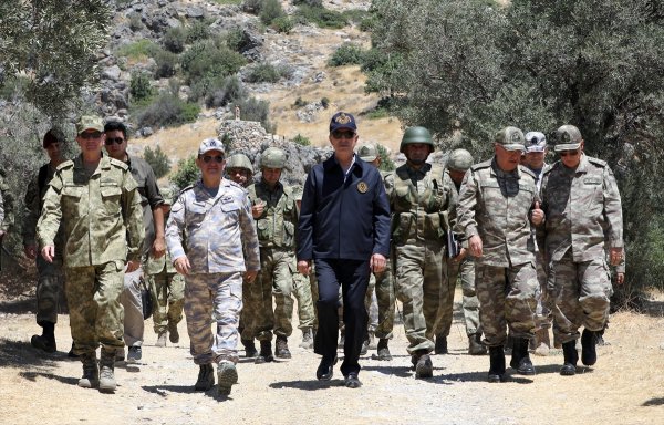 Komuta kademesi Kıbrıs'taki birlikleri denetledi