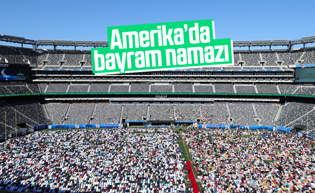 ABD'de binlerce Müslüman stadyumda bayram namazı kıldı