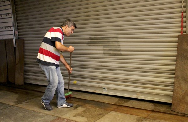 Eminönü esnafı zararın karşılanmasını bekliyor 