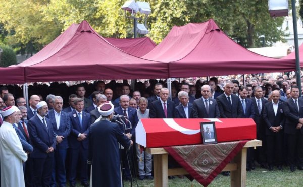 Cumhurbaşkanı Erdoğan ile Davutoğlu aynı karede