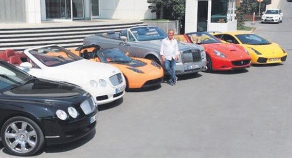 Ali Ağaoğlu otomobillerini satıyor