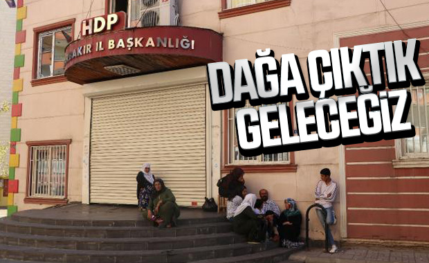 DiyarbakÄ±r'da ailelerin eylemi Ã¼zerine HDP kepenk kapattÄ±