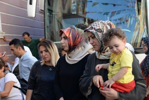 Çocukları için nöbet tutan Diyarbakır annelerine destek 